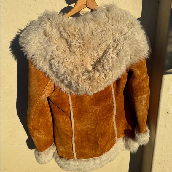 Overland Sheepskin Shearling Coat New - Picture 10 of 10